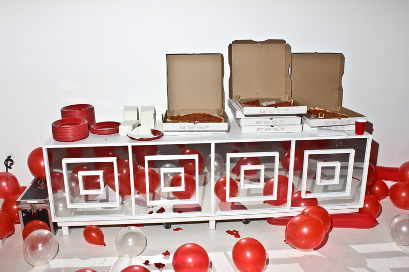 Illustration for article titled GAWKER MEDIA : A HOLIDAY PARTY